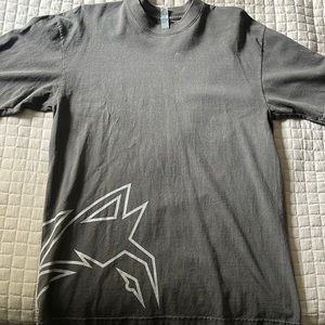 Alphalete shirt. Old school wolf print